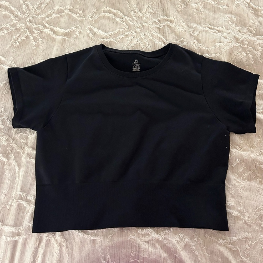 Offline by Aerie Black Seamless Sidewalk Women's Workout Top- Cropped